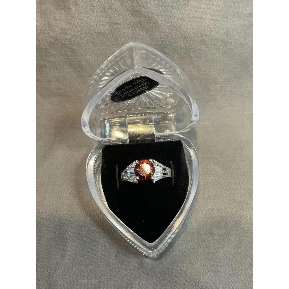 NWOT Beautiful Ring Made With Swarovski Crystal Size 9 #1308